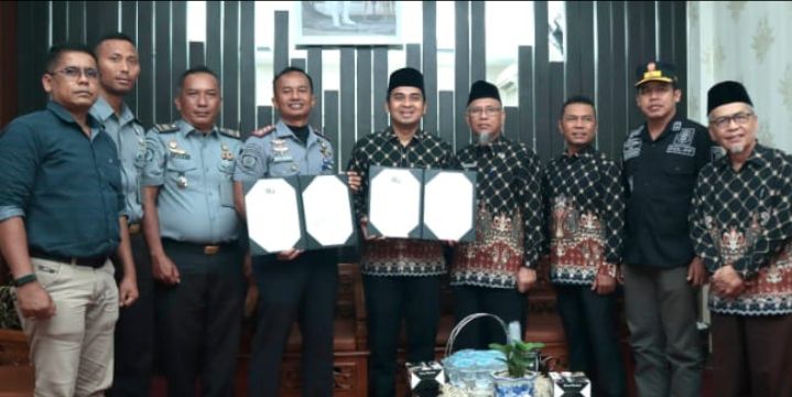 Wawako Solok Menandatangani Perjanjian Kerja Sama di Lapas IIB Solok.