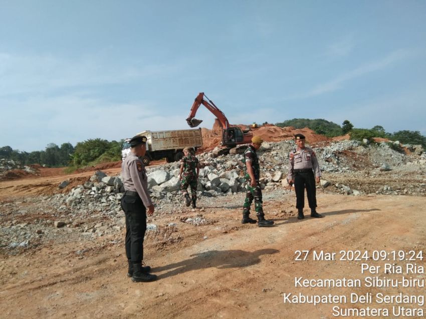 Sinergitas TNI-Polri Amankan Pembangunan Bendungan Lau Simeme Kec. Biru-Biru