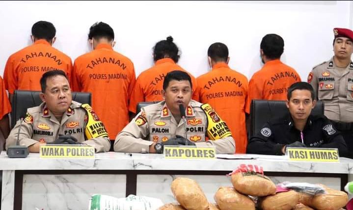 Pengungkapan Narkoba Barbut Sabu 76,40 Gram dan Ganja 10,21 Kg Bulan Maret 2024 Polres Madina