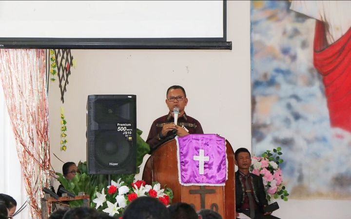 Bupati Toba Yakinkan Jemaat HKBP Bahwa Pariwisata Dapat Sejahterakan Warga