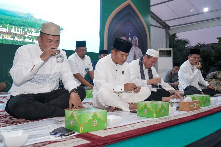 Pj Gubernur Sumut Buka Puasa Besama Guru Madrasah dan Majelis Taklim