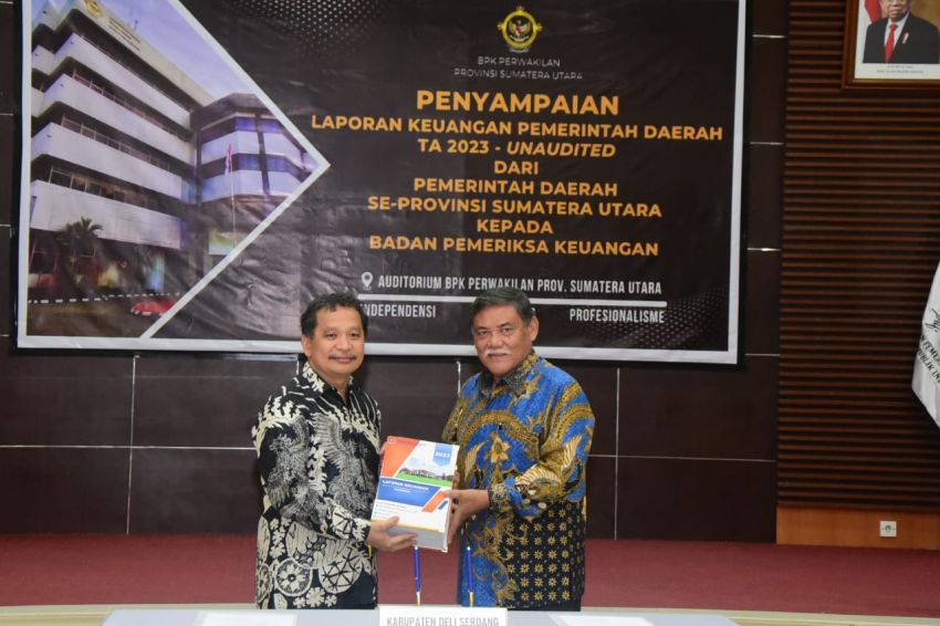 Bupati HM Ali Yusuf Siregar Serahkan LKPD Tahun 2023 Pemkab Deli Serdang