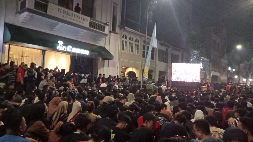 Dukung Timnas Indonesia, Ribuan Warga Medan Tumpah Nobar di Kesawan