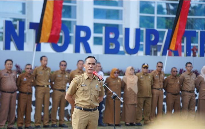 Sekretaris Daerah Pimpin Apel Gabungan Lingkup Pemerintah Kabupaten Solok