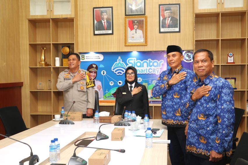 Penandatanganan Nota Kesepahaman antara Kementan dan Polri dalam Program Pertanian di Pematang Siantar