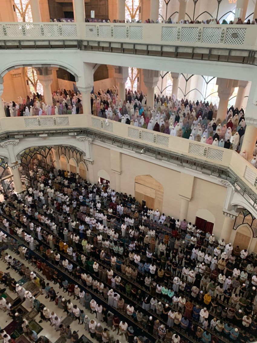 Masjid Agung Medan Berkapasitas 7.000, Jamaah Shalat Idul Fitri Sampai ke Halaman Luar