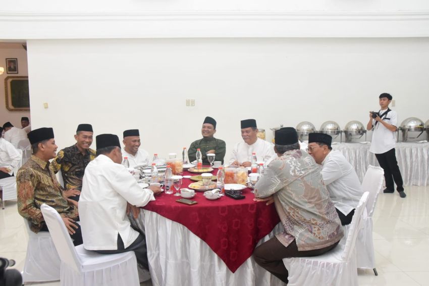 Bupati HM Ali Yusuf Siregar Buka Puasa Bersama Dengan DPRD Kabupaten Deli Serdang