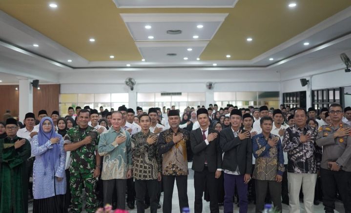 Panitia Pemungutan Suara (PPS) Kabupaten Solok Tahun 2024 Dilantik dan Diambil Sumpahnya