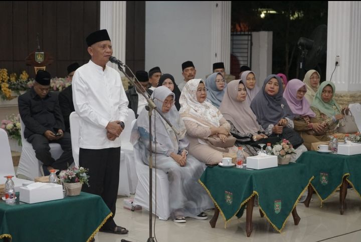 Bupati Asahan Lepas Jema'ah Calon Haji Pemkab Asahan Tahun 1445 H/2024 M Kloter 14