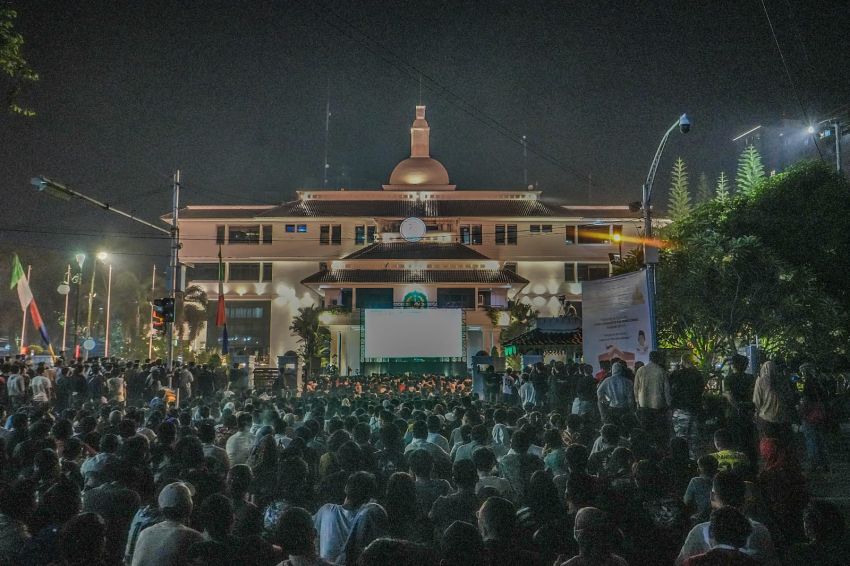 Antusiasme Luar Biasa Nobar Indonesia vs Irak, Ribuan Warga Padati Halaman Kantor Wali Kota Medan