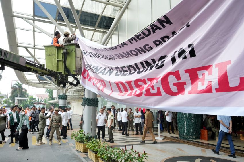 Miliki Tunggakan Pajak Hingga 250 Milyar Lebih, Wali Kota Medan Segel Mall Center Point