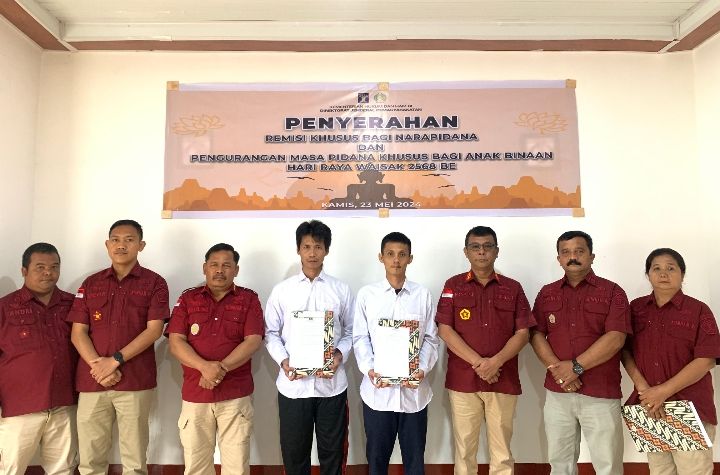 Pemberian Remisi Waisak di Lapas Narkotika Kelas II A Pematangsiantar