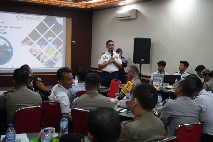 Pemko Medan Bersama Ditlantas Poldasu Bentuk Tim Terpadu Wujudkan Penataan Lalu Lintas dan Angkutan Jalan Yang Semakin Tertib