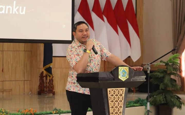 Bupati Beserta Ketua TP.PKK Menghadiri Ibadah Umum