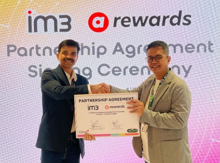 IM3 Gandeng AirAsia rewards Hadirkan Kemudahan Komunikasi Bagi Traveler Mancanegara