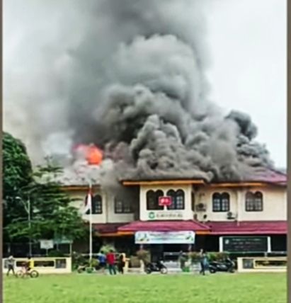 Korsleting Listrik Menjadi Penyebab Kebakaran Kantor Camat Medan Area