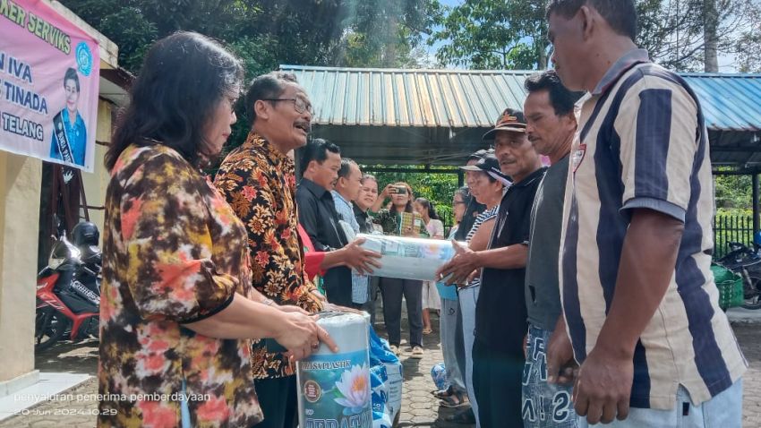 Desa Buluhtellang Salurkan Pemberdayaan Masyarakat Pupuk, Bibit Jagung TA 2024