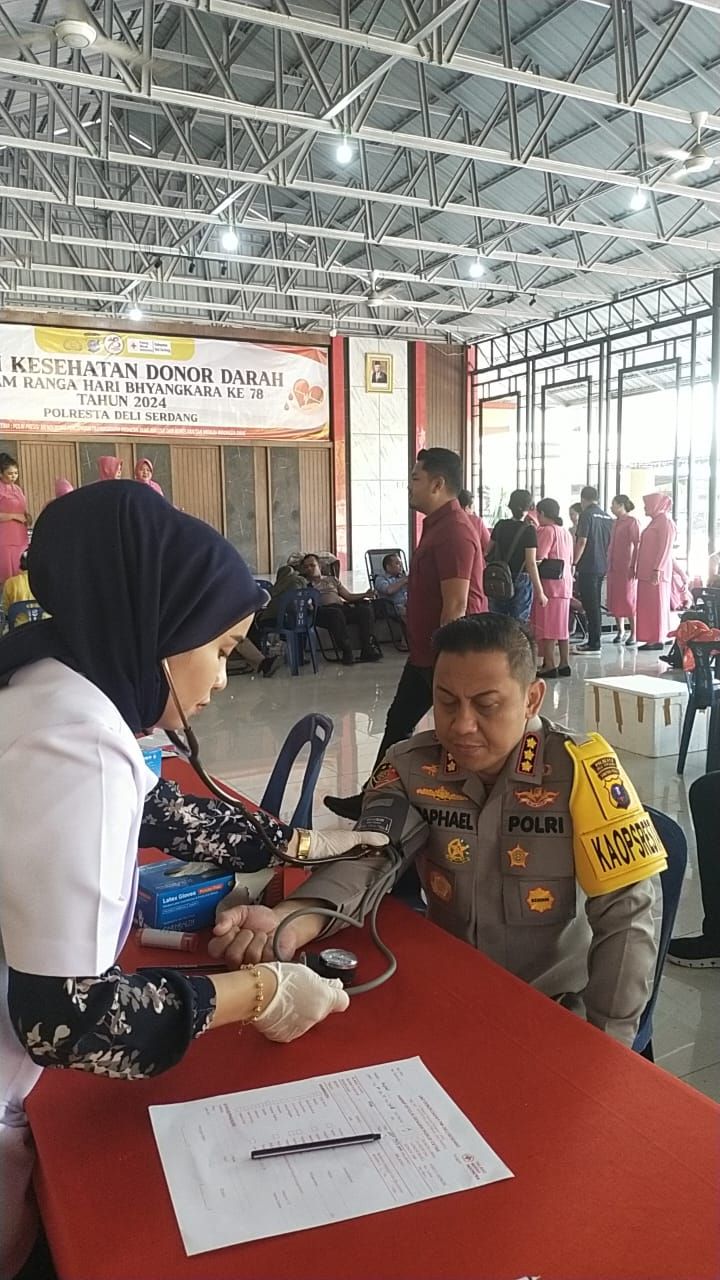 Sambut Hari Bhayangkara ke 78, Polresta Deli Serdang Adakan Bakti Kesehatan Donor Darah