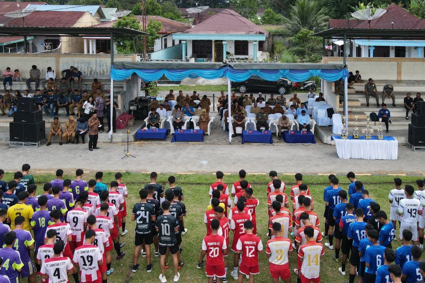 Kejuaraan Sepakbola Antar Club U-17 memperebutkan Piala Wali Kota Pematangsiantar di Lapangan Farel Pasaribu