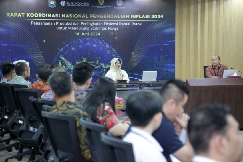 Wali Kota mengikuti zoom meeting Rakornas Pengendalian Inflasi 2024, Pengamanan Produksi dan Peningkatan Efisiensi Rantai Pasok