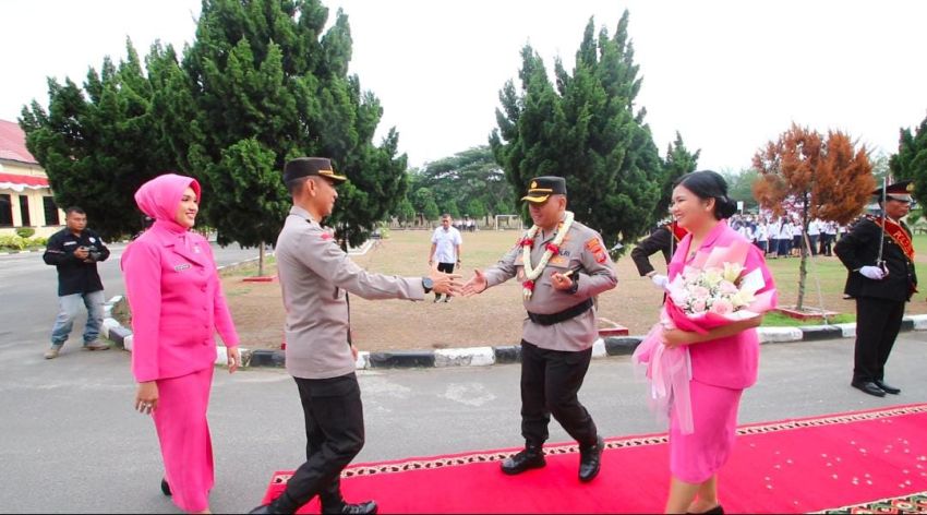 Serah Terima Jabatan , Gantikan AKBP Oxy Yudha Pratesta Kapolres Sergai Baru AKBP Jhon Herry Rakuta Sitepu
