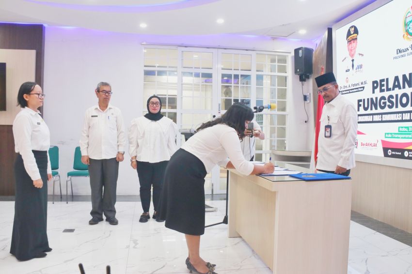 Kepala Dinas Kominfo Sumut Ilyas Sitorus Lantik Dua Orang PPPK