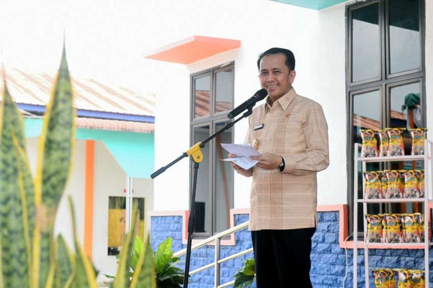Dorong UMKM Manfaatkan Peluang di Pasar Global, Pj Gubernur Sumut Agus Fatoni Lepas Ekspor Perdana Kerupuk Ikan Patin ke Malaysia