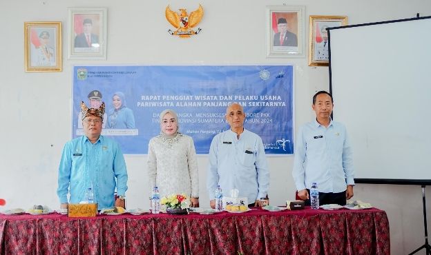 Ketua TP-PKK Buka Resmi Rapat Penggiat Wisata Dan Pelaku Usaha Pariwisata Alahan Panjang dan Sekitarnya.