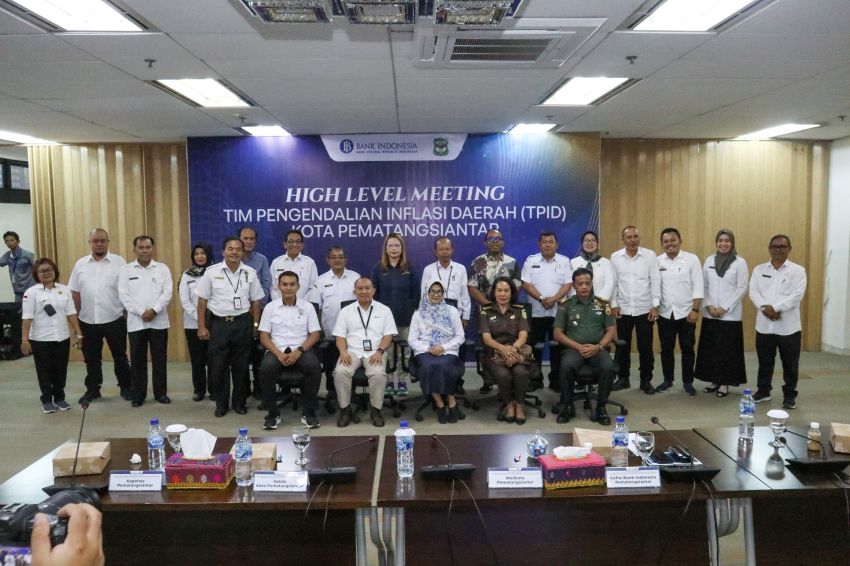 Wali Kota membuka High Level Meeting (HLM) TPID Kota Pematangsiantar Tahun 2024, di Lantai 4 KPw BI