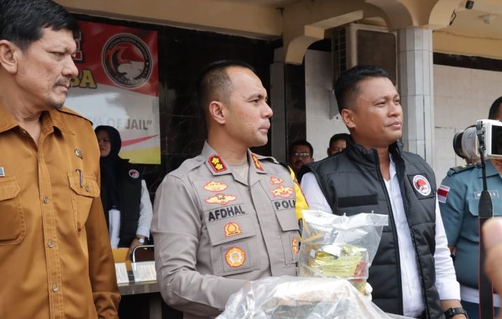 Satres Narkoba Polres Asahan Gelar Penangkapan 130 Ganja Dan 1 KG Sabu Sabu