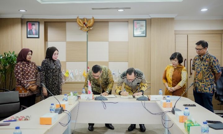 Carikan Solusi Hilirisasi Tomat,  Bupati Solok Epyardi Asda Gerak Cepat Temui Kemenperin