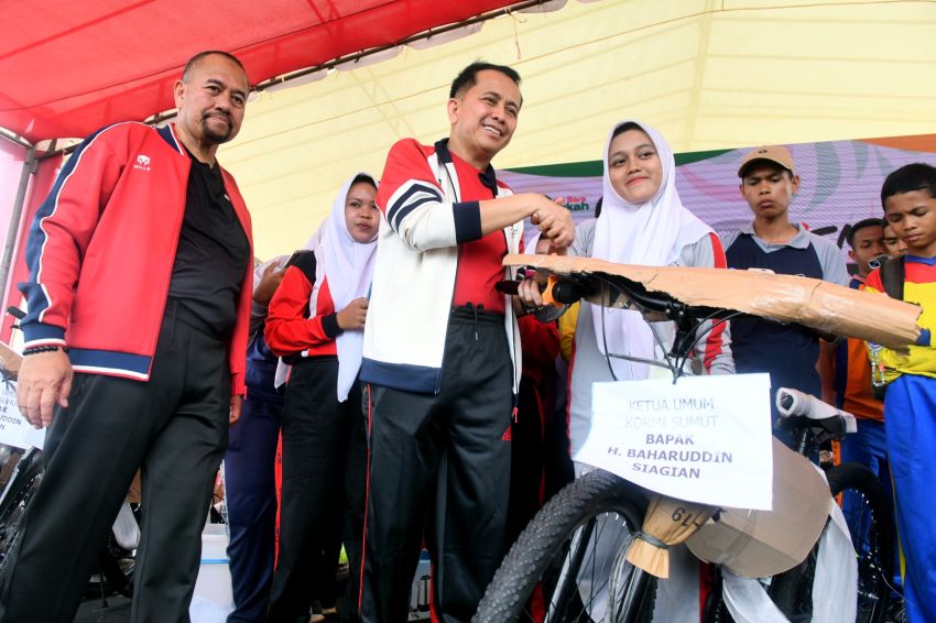 Kukuhkan Volunteer PON XXI, Pj Gubernur Sumut Agus Fatoni Optimis Pecahkan Rekor MURI