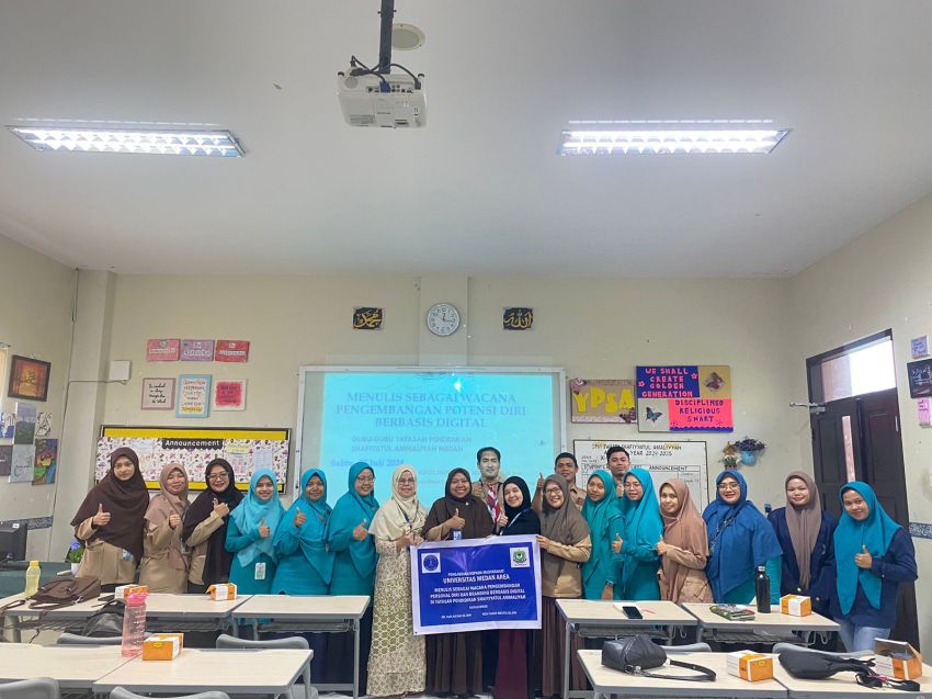 PKM UMA : Menulis Sebagai Wacana Pengembangan Personil Diri dan Branding Berbasis Digital Di Yayasan Pendidikan Shafiatul Amaliyah Medan