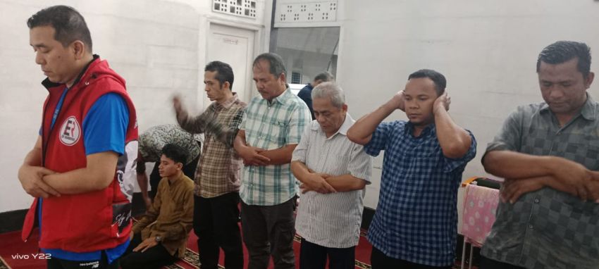 Cawagubsu Hasan Basri Sagala Imami Shalat Maghrib, Ini Kata Ance Selian