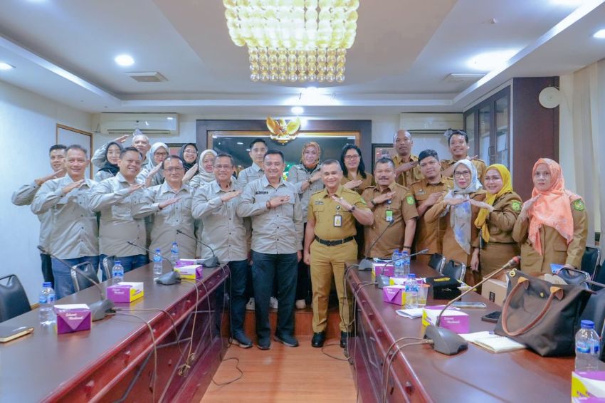 Pemkab Karawang Studi Banding Pengelolaan Sampah ke Medan