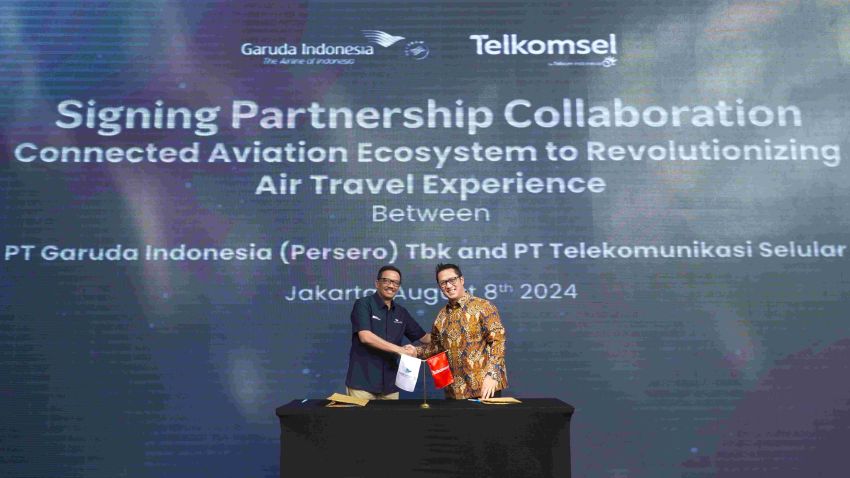 Garuda Indonesia Hadirkan Paket Roaming Telkomsel di FlyGaruda