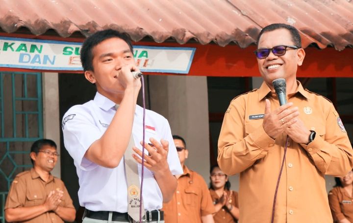 Bupati Toba Memotivasi Pelajar SMK Negeri 2 Balige ,Ini Pesannya