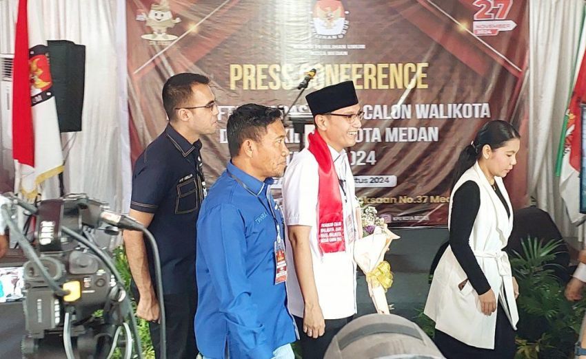 Paslon Walikota-Wakil Walikota Medan Rico Waas dan Zakiyudin Harahap Daftra Ke KPU