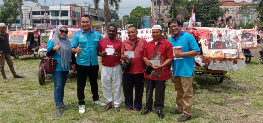 Semarak HUT ke 79 Tahun RI, Hatari Biskuit Ajak Abang Betor Beserta Keluarganya Konvoi di Medan