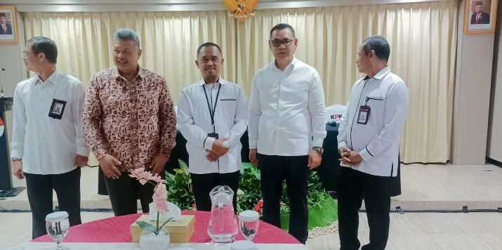 Serah Terima Barang Milik Daerah antara Pemerintah Kabupaten Solok dengan Pemerintah Kota Solok