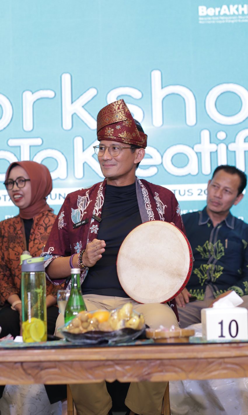 Sandiaga Uno Diusulkan Jadi Bapak Pantun Indonesia