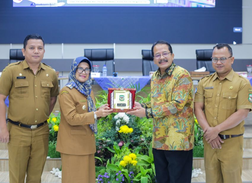 Wali Kota membuka Sosialisasi Pengelolaan Perpustakaan Tingkat Kota Pematangsiantar Tahun 2024