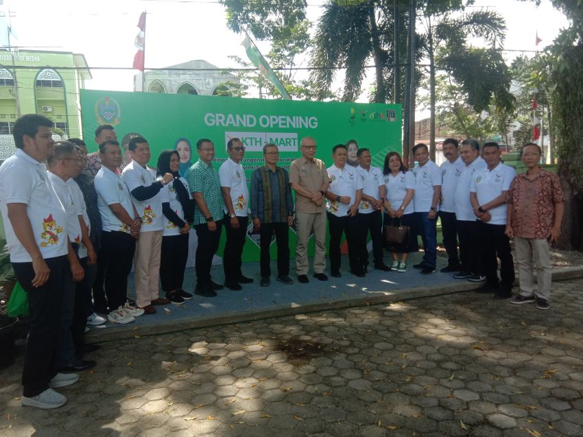 Launching KTH Mart Dinas LH dan Kehutanan Provsu , Arman Efendi Pohan : Jangan Habis Gunting Pita Tutup Tokonya