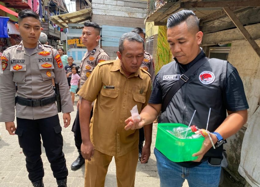 Polisi Gerebek Jalan Badur  4 Pelaku Narkoba Diamankan