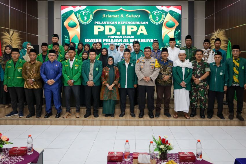 Wali Kota menghadiri acara Pelantikan Pimpinan Daerah (PD) Ikatan Pelajar Al Washliyah Kota Pematangsiantar Periode 2024-2026