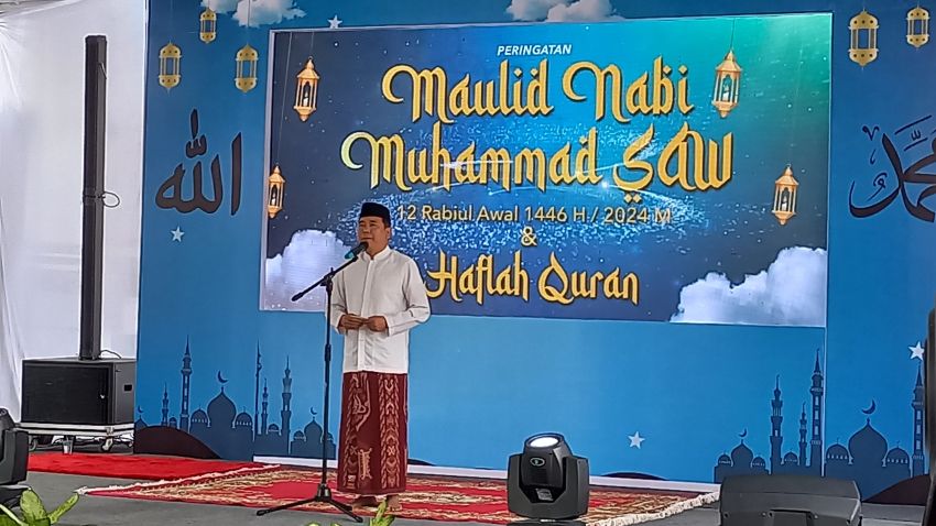 Hadiri Peringatan Maulid Nabi di Komplek JIP II, Hasan Basri Berpesan Umat Islam Harus Mentauladani Muhammad SAW