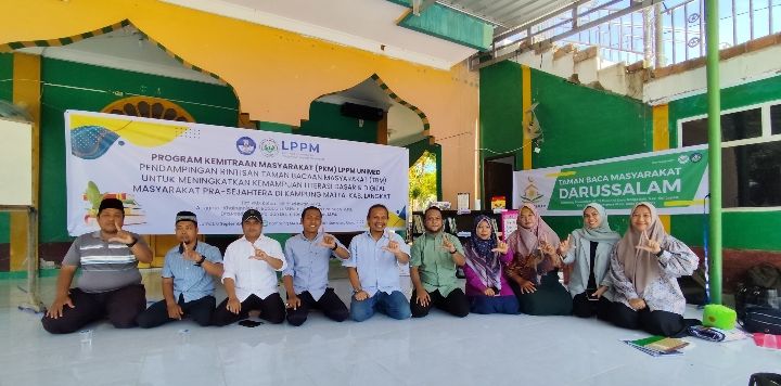 Semarakkan Hari Baca Nasional, Dosen Unimed Rintis Taman Baca di Kampung Darussalam