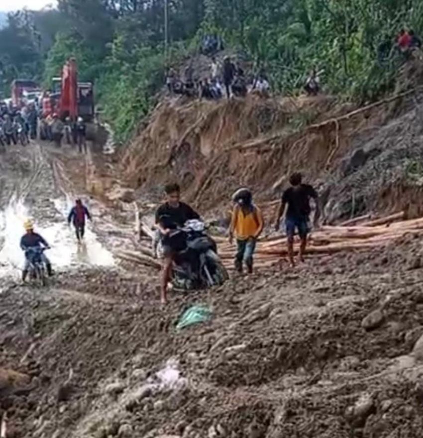 Bupati  Tapsel Berjuang Memperbaiki Jalinsum Batu Jomba, Dolly Pasaribu : Kita sudah Layangkan Surat ke Menteri PUPR