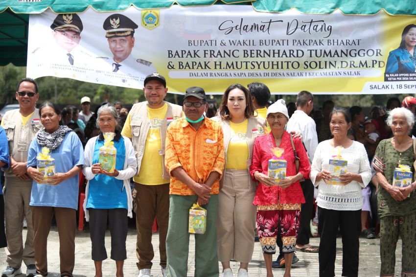 Ribuan Masyarakat Kecamatan Salak Menyambut Kunjungan Bupati Pakpak Bharat Dalam SAPA DESA