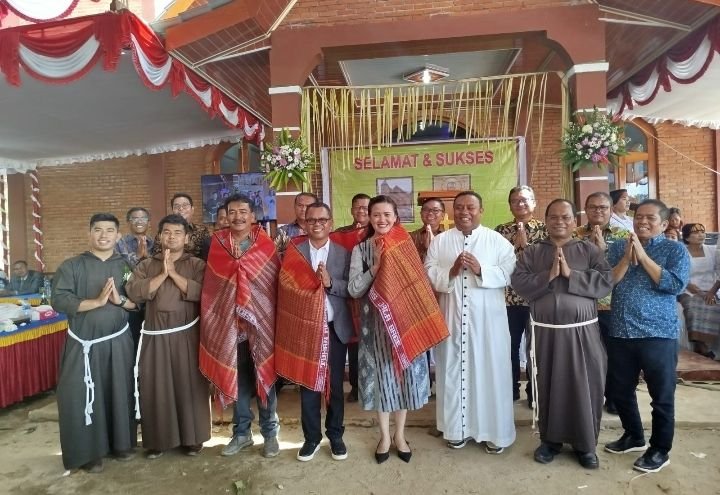 Peresmian Gereja Katolik Stasi Sitorus Bupati Toba : Bangunan Ini Simbol Iman